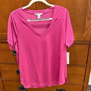 Athleta Women's Fuchsia V-Neck Tee
